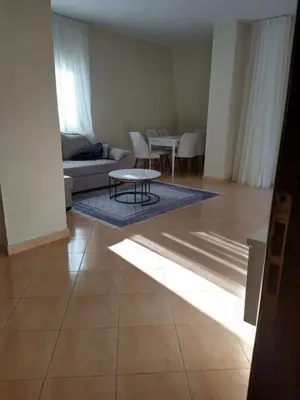 Apartament 1+1 me qera në Rruga Mujo Ulqinaku, Durrës, 90 m². Foto 2 nga 9