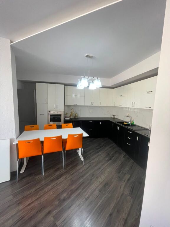 Appartamento 2+1 in affitto ad Astir, Tirana, 100 m². Foto 2 di 3