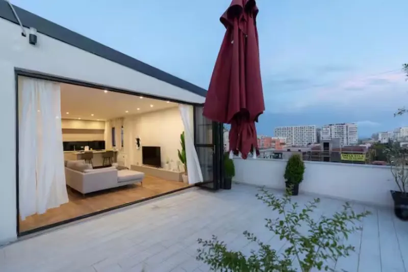 Penthouse me qera në Ish Rajoni i Policisë, Durrës, 200 m²
