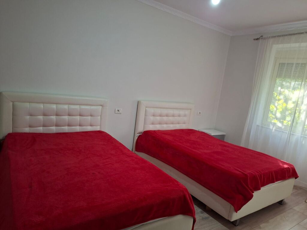 Apartment 2+1 for rent in Rruga e Elbasanit, Tirana, 90 m². Photo 2 of 3
