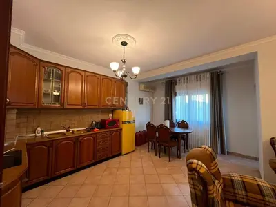 Apartament 2+1 me qera në Rruga Medar Shtylla, Tiranë, 106 m². Foto 3 nga 10