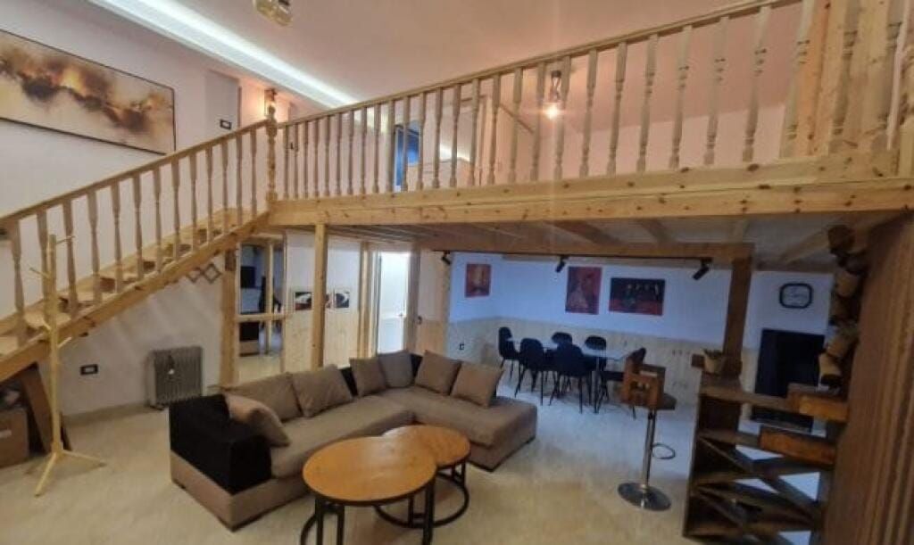 Dupleks 2+1 me qera në Kodra e Diellit, Tiranë, 80 m²