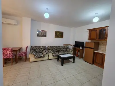 Appartamento 1+1 in affitto a Bulevardi Zogu I, Tirana, 70 m². Foto 1 di 11
