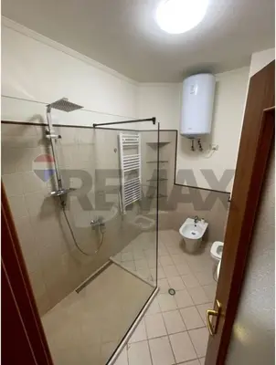 Apartament 2+1 me qera në Liceu Artistik, Tiranë, 118 m². Foto 9 nga 9