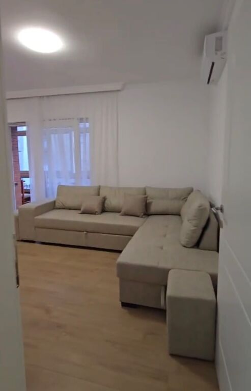 Apartment 2+1 for rent in Sheshi Skënderbej, Tirana, 92 m². Photo 1 of 3