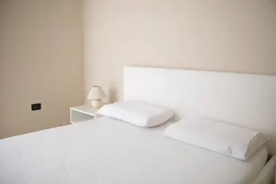 Apartment 2+1 for rent in Blloku, Tirana, 110 m². Photo 2 of 7
