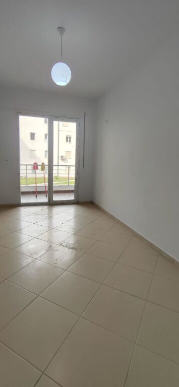 Appartamento 2+1 in affitto a Fresku, Tirana, 90 m². Foto 3 di 3