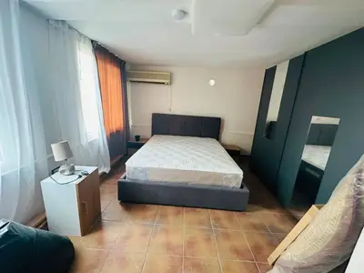 Apartment 4+1 for rent in Rruga e Durrësit, Tirana, 250 m². Photo 4 of 10
