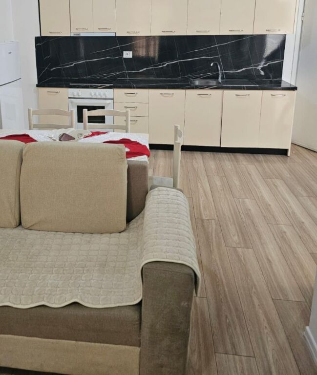Appartamento 2+1 in affitto ad Ali Demi, Tirana, 95 m². Foto 1 di 3