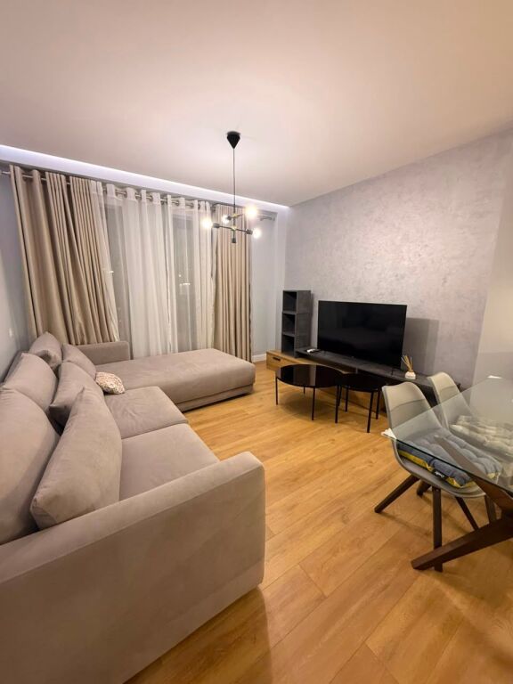Appartamento 1+1 in affitto a Rruga e Kosovarëve, Tirana, 70 m²