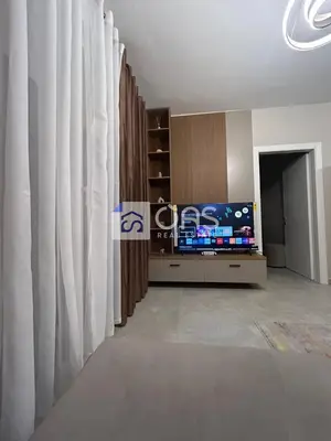 Appartamento 1+1 in affitto a Kombinat, Tirana, 75 m². Foto 4 di 5