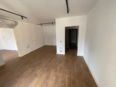 Apartament 1+1 me qera në Rruga Dervish Hima, Tiranë, 67 m². Foto 3 nga 6