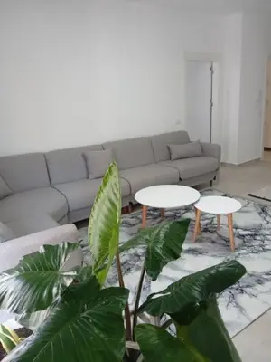 Appartamento 2+1 in affitto a Rruga Dush Strati, Valona, 90 m². Foto 1 di 8