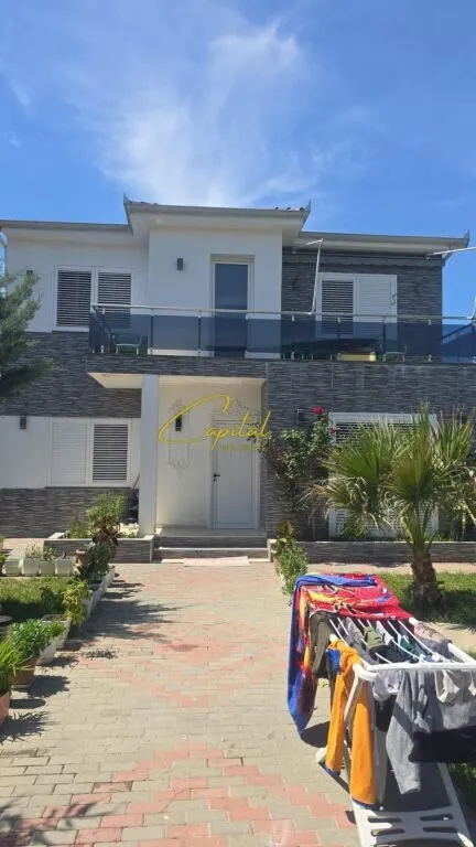 Vilë me qera në Baldushk, Tiranë, 180 m². Foto 1 nga 9