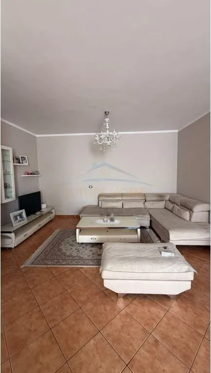 Apartment 2+1 for rent in Qendër, Durrës, 117 m². Photo 1 of 6