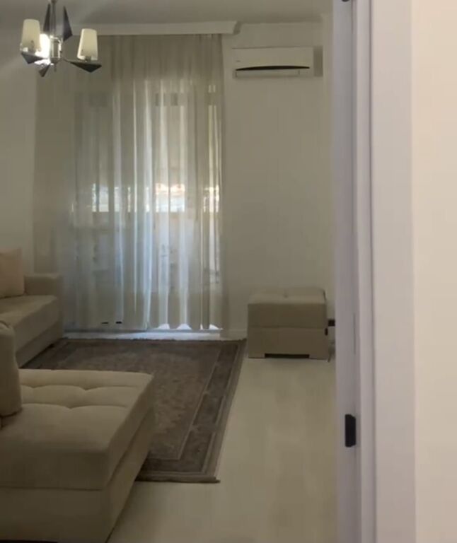 Apartament 2+1 me qera në Farmaci Ditë e Natë Nr. 071 -Ish-Parku i Autobusave, Tiranë, 90 m². Foto 1 nga 3