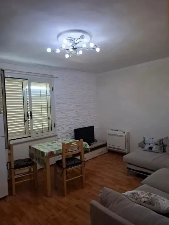 Apartament 2+1 me qera në Oxhaku, Tiranë, 90 m²