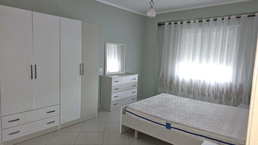 Apartment 2+1 for rent in Kopshti Zoologjik, Tirana, 100 m². Photo 2 of 3