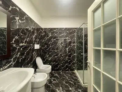 Apartment 2+1 for rent in Blloku, Tirana, 110 m². Photo 4 of 7