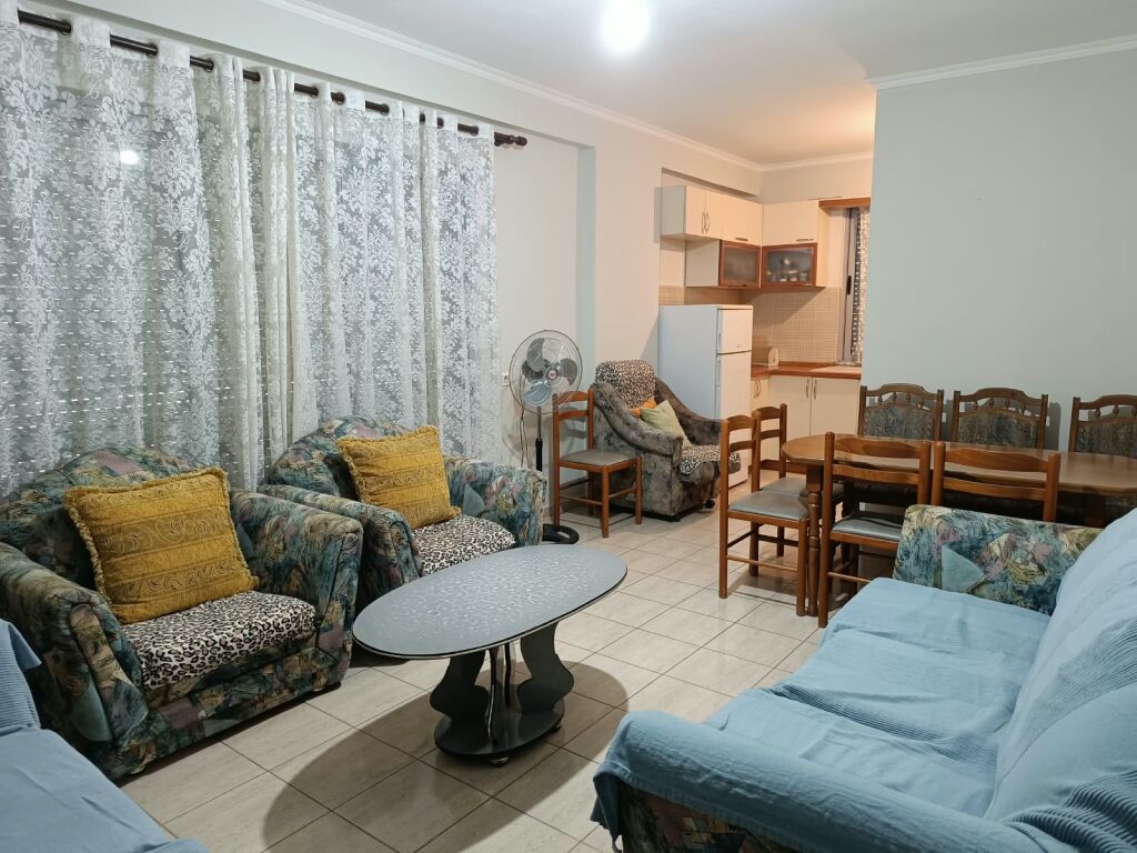 Apartment 2+1 for rent in Fresku, Tirana, 100 m². Photo 1 of 3