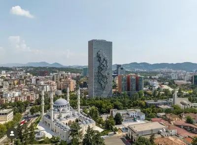 Office for rent in Downtown One, Tirana, 217 m². Photo 2 of 3