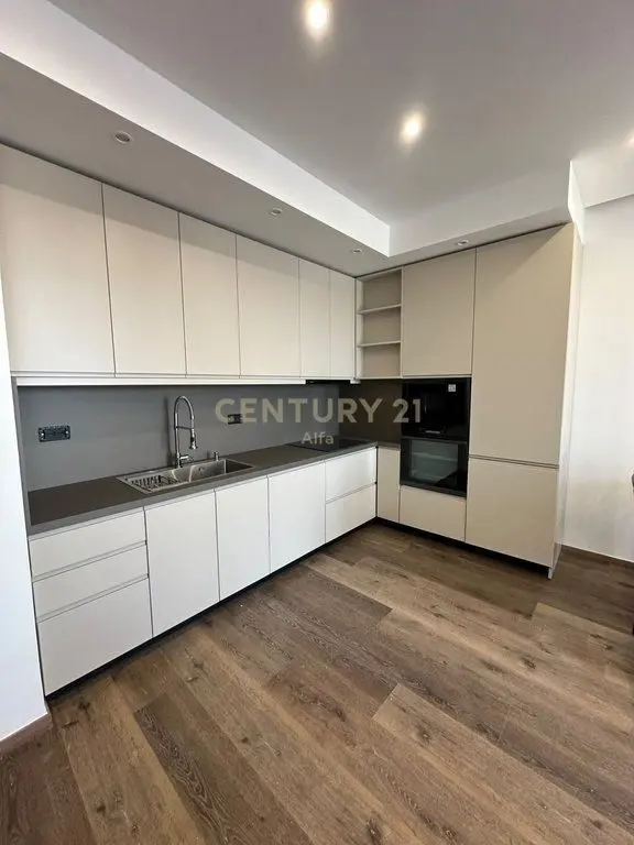 Apartament 1+1 me qera në Golden Tower Residence, Tiranë, 75 m²