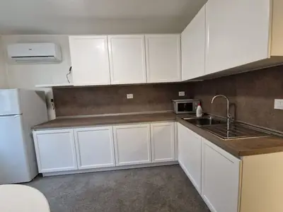 Zyrë me qera në Rruga e Durrësit, Tiranë, 130 m². Foto 5 nga 6