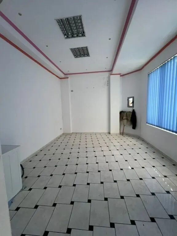 Ambient biznesi me qera në KAZAZI...Therje, Durrës, 45 m²