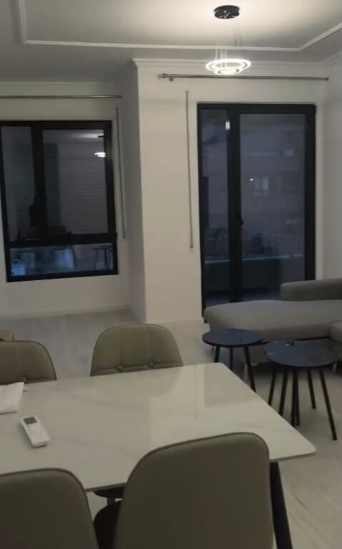 Apartment 2+1 for rent in Rruga 5 Maji, Tirana, 90 m². Photo 1 of 3