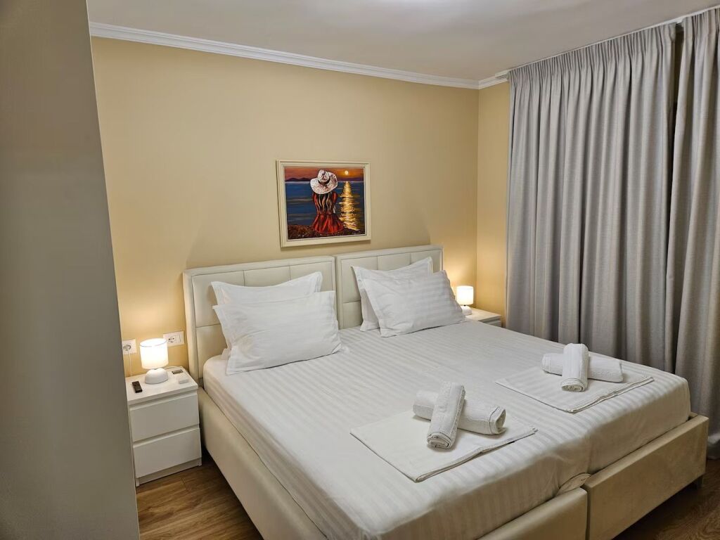 Apartament 2+1 me qera në Stadiumi Dinamo, Tiranë, 90 m². Foto 2 nga 3