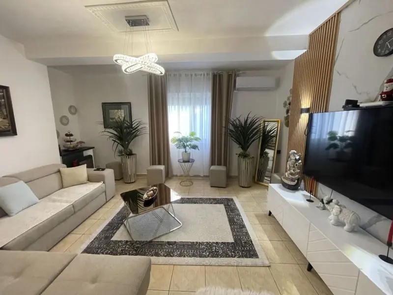 Apartament 1+1 me qera në Vila e Zogut, Durrës, 70 m²
