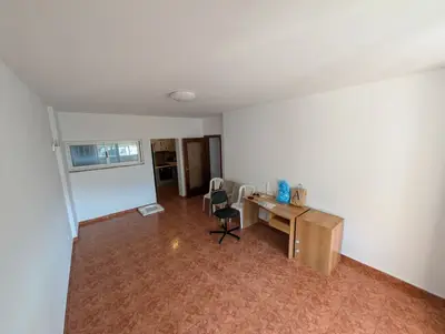 Zyrë me qera në Rruga Him Kolli, Tiranë, 97 m². Foto 4 nga 5