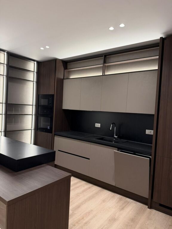 Apartment for rent in Rruga e Elbasanit, Tirana, 140 m². Photo 2 of 3