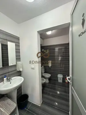 Zyrë me qera në Blloku, Tiranë, 180 m². Foto 6 nga 6