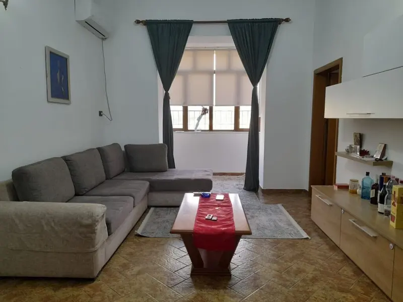 Appartamento 1+1 in affitto a Blloku, Tirana, 85 m²