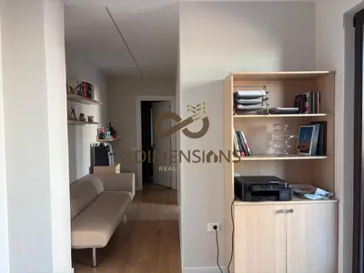 Zyrë me qera në Myslym Shyri, Tiranë, 60 m². Foto 2 nga 6