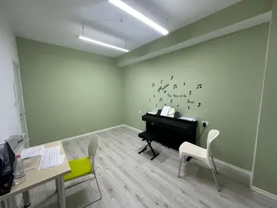 Ufficio in affitto a Blloku, Tirana, 92 m². Foto 4 di 6