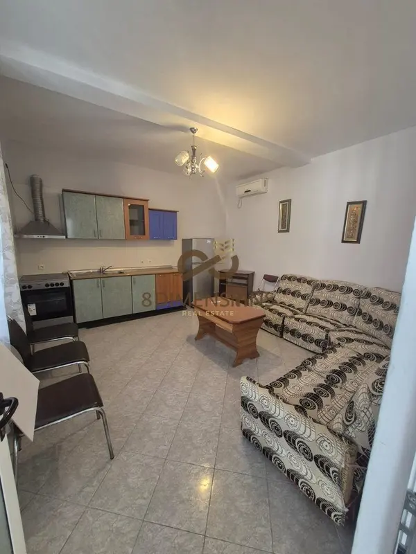 Apartament 2+1 me qera në Bulevardi Zogu I, Tiranë, 108 m²
