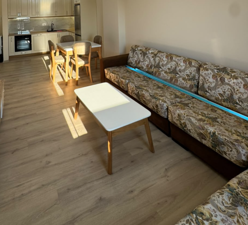 Appartamento 1+1 in affitto a Rruga 5 Maji, Tirana, 65 m²