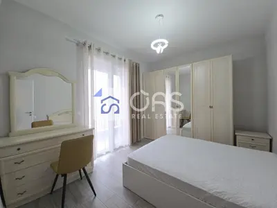 Apartament 1+1 me qera në Komuna e Parisit, Tiranë, 70 m². Foto 3 nga 6