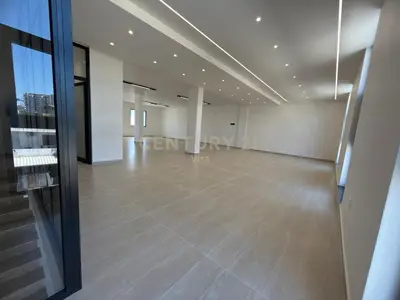 Ufficio in affitto a Tregu Industrial, Durazzo, 180 m². Foto 2 di 5
