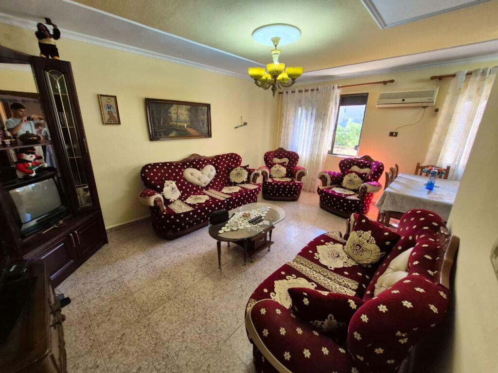 Appartamento 2+1 in affitto ad Ali Demi, Tirana, 95 m²