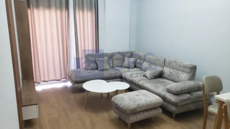 Appartamento 1+1 in affitto ad Astir, Tirana, 82 m²