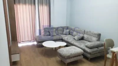 Apartament 1+1 me qera në Astir, Tiranë, 82 m². Foto 1 nga 5
