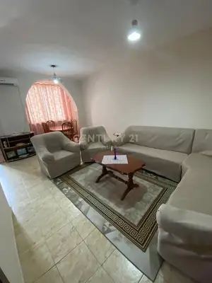 Apartament 2+1 me qera në Rruga Ali Visha, Tiranë, 95 m². Foto 1 nga 5