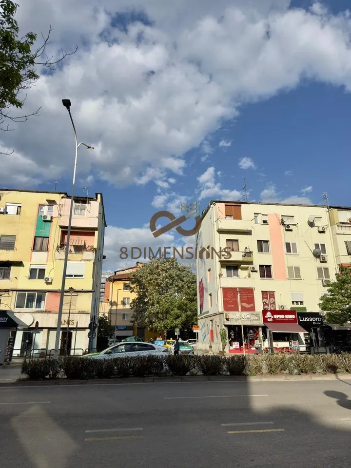 Shop for rent in Myslym Shyri, Tirana, 31 m². Photo 1 of 1