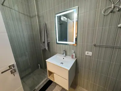 Apartament 2+1 me qera në Vollga, Durrës, 100 m². Foto 6 nga 8