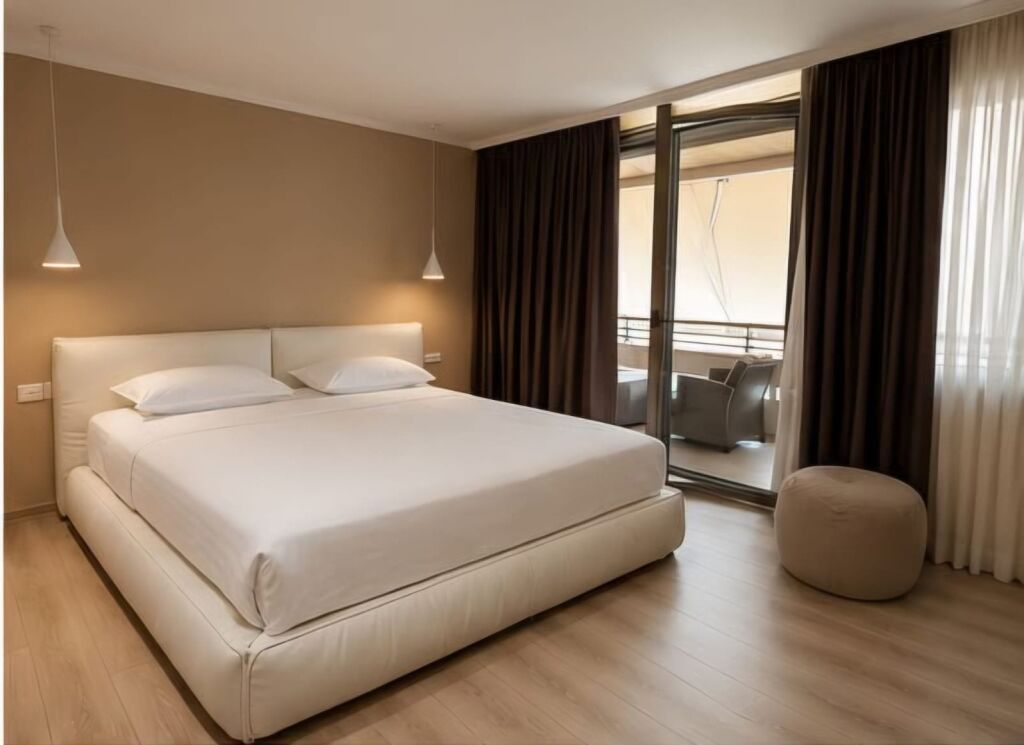 Apartament 3+1 me qera në Kompleksi Nobis, Tiranë, 135 m². Foto 2 nga 3