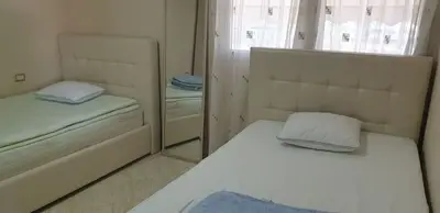 Apartament 1+1 me qera në Rruga Kongresi i Manastirit, Tiranë, 85 m². Foto 3 nga 10