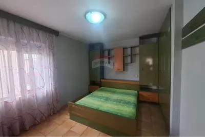 Apartament 2+1 me qera në Rruga Lef Sallata, Vlorë, 80 m². Foto 9 nga 12